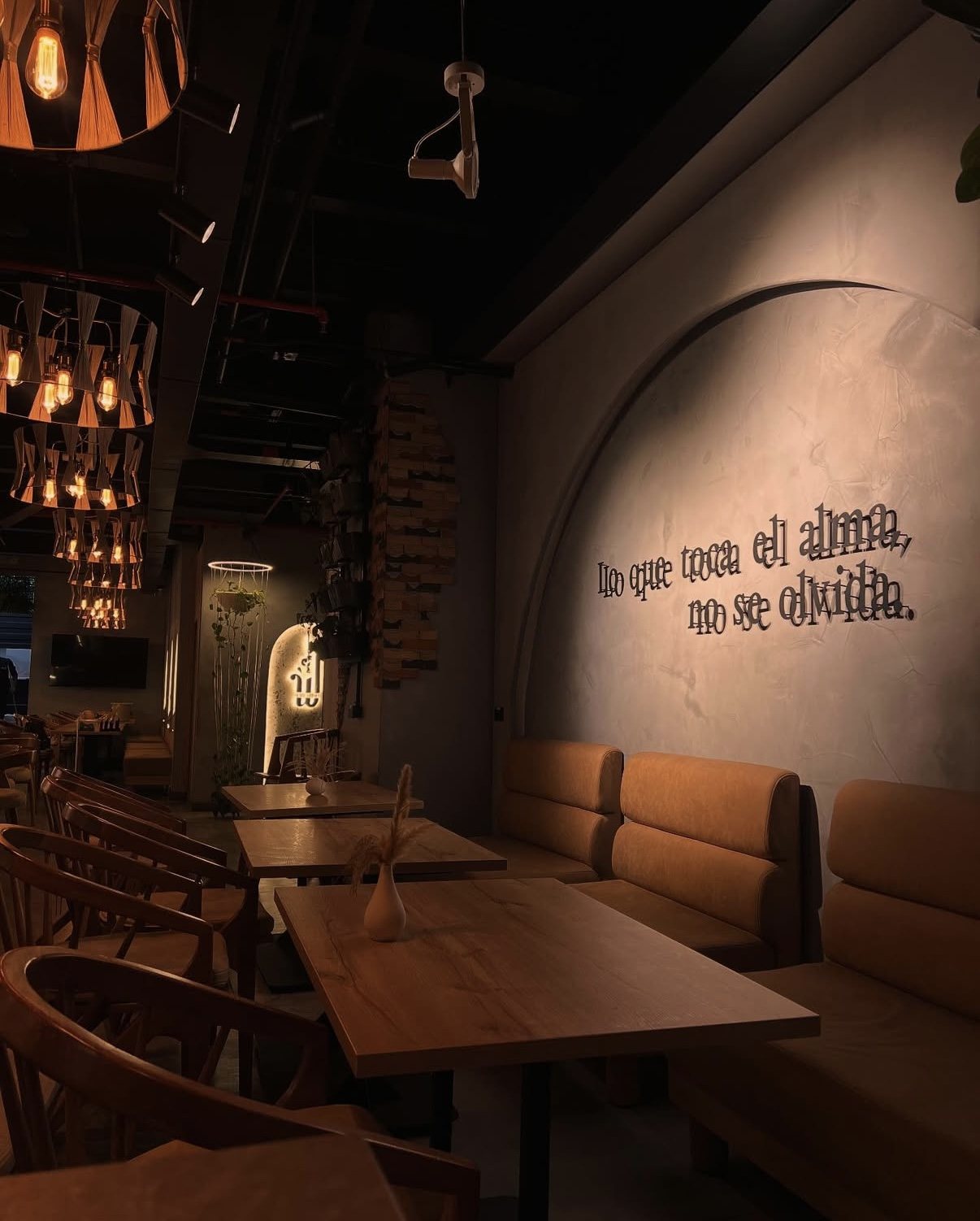 Ambiente cálido de Botswana Café y Brunch
