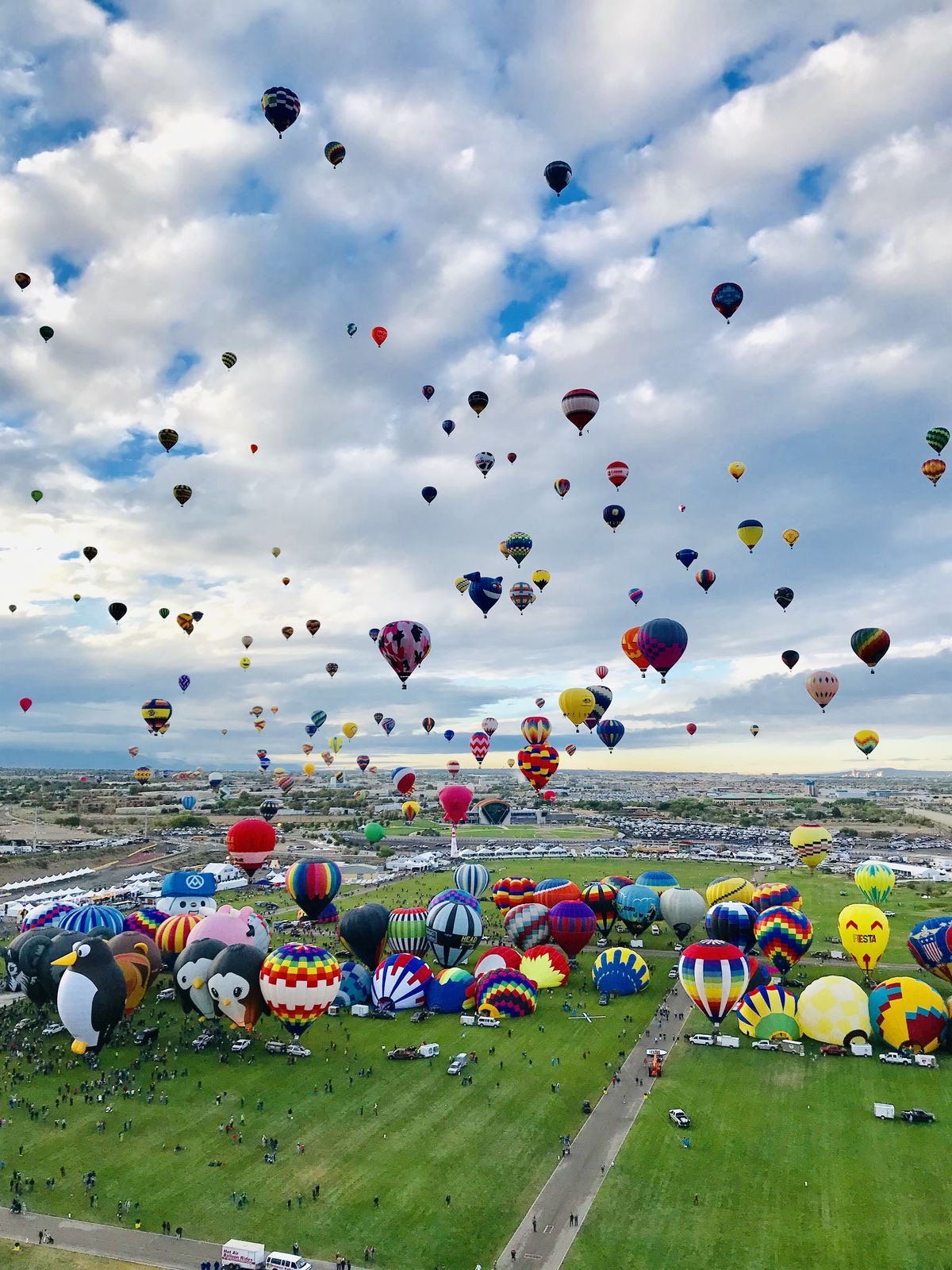 Festival de globos durante el viaje