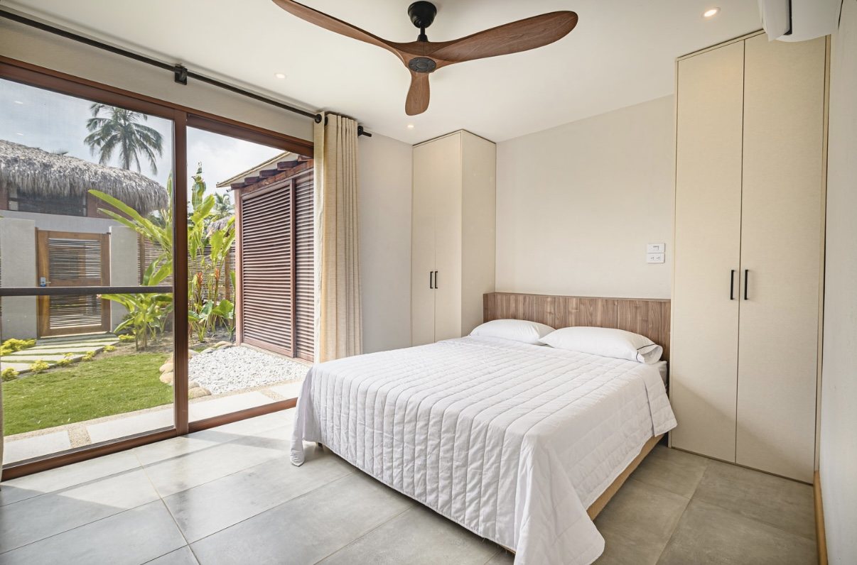 Habitación con acceso al jardín