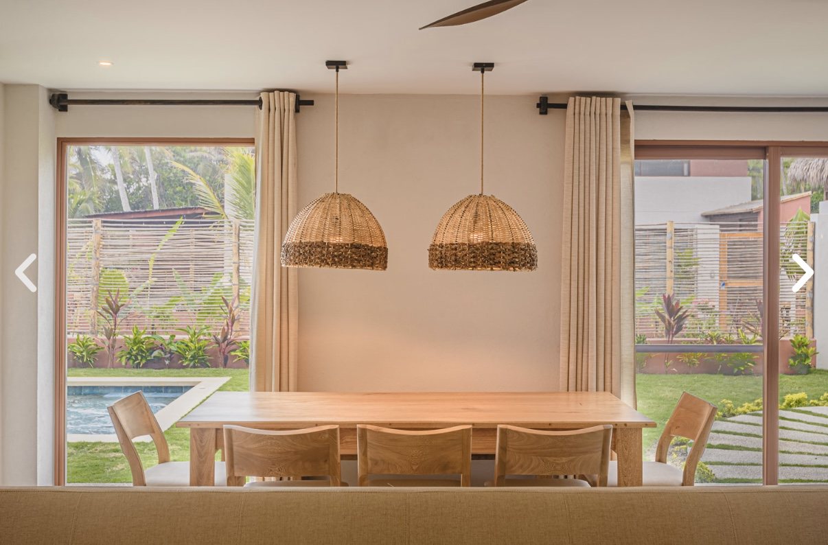 Comedor con vista al jardín